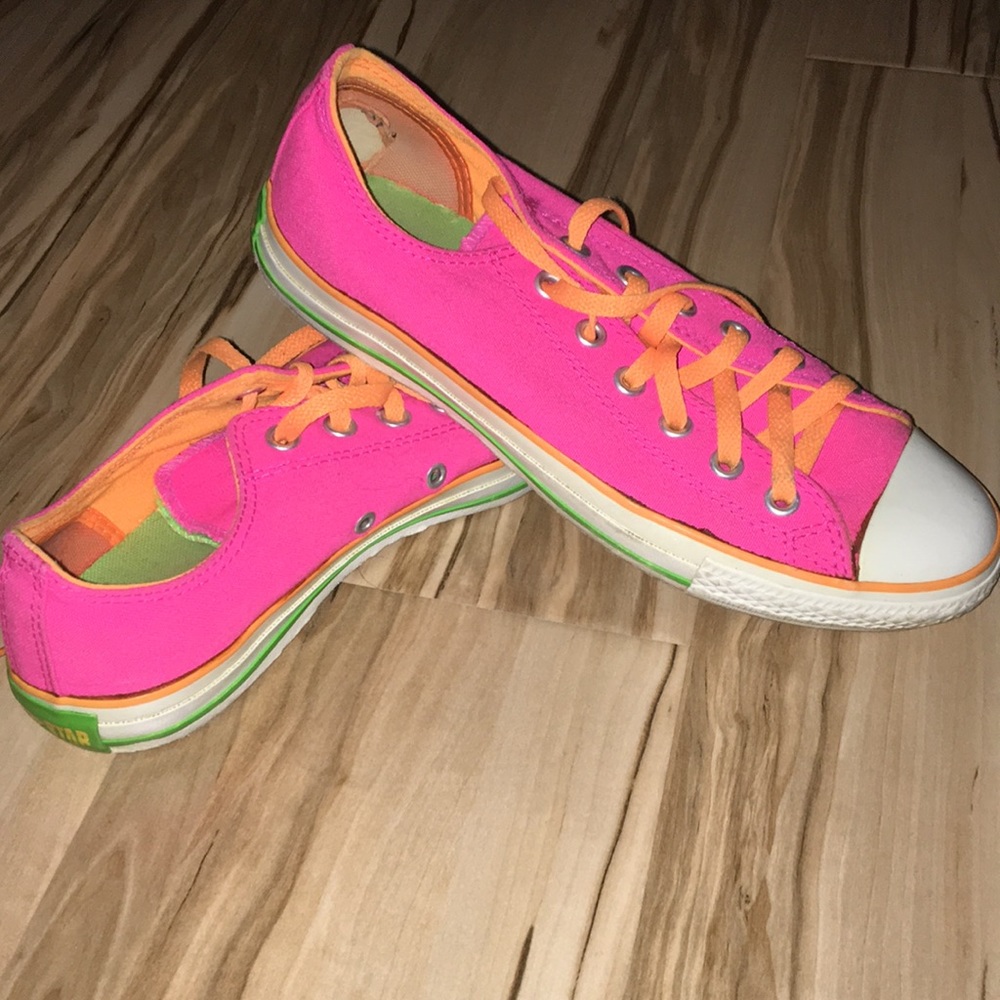 Converse size 9 women